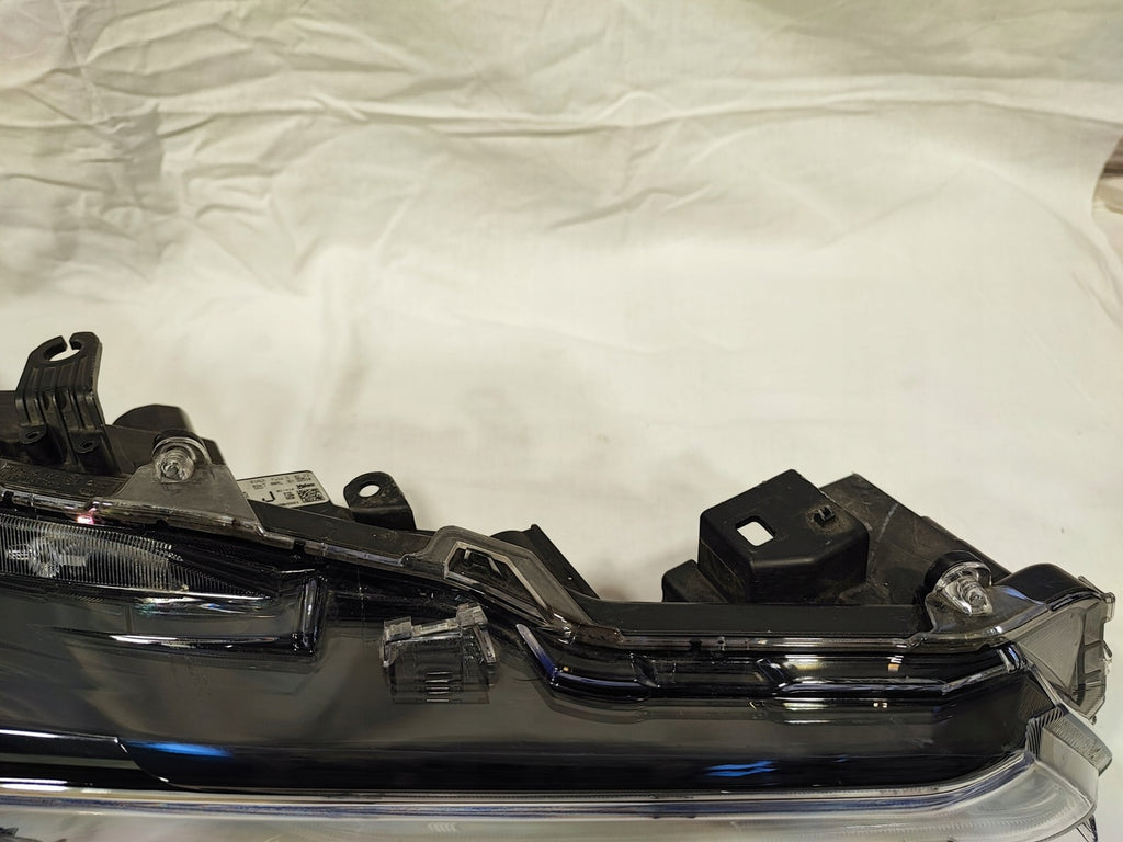 Frontscheinwerfer Suzuki Swace Corolla 81110-02S60 90119224 Full LED Rechts