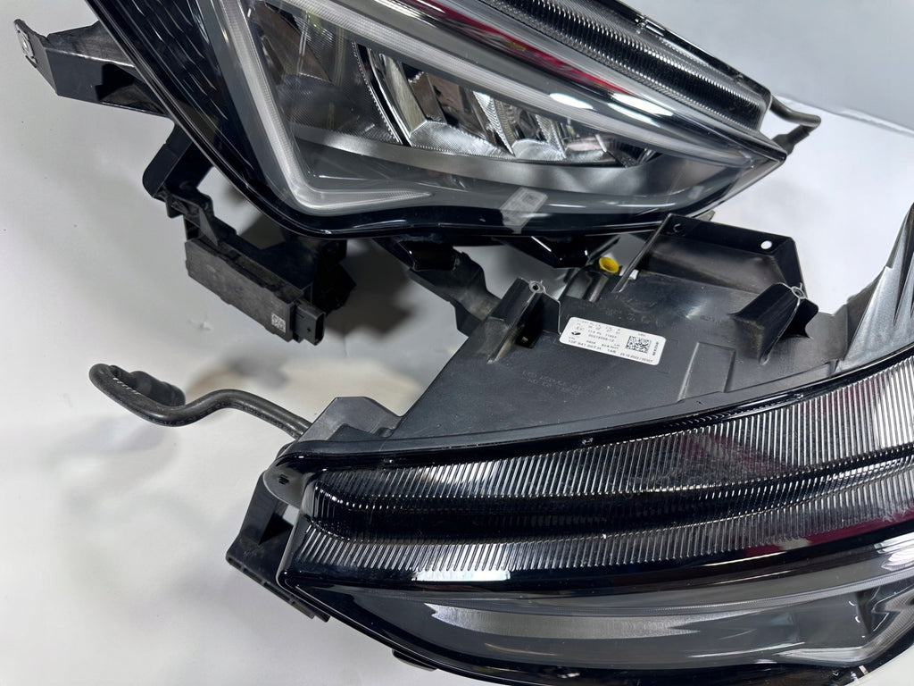 Frontscheinwerfer Cupra Born 10F941007H 10F941008H Ein Satz Headlight SCH1109508600vj