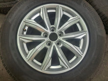 Laden Sie das Bild in den Galerie-Viewer, 4x Alufelge 17 Zoll 7.0" 5x112 34ET Glanz Silber 80A601025J Audi Q5 A3 I FEL1515493630bu