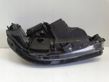 Laden Sie das Bild in den Galerie-Viewer, Frontscheinwerfer Opel Zafira A 0301116271 24434826 Xenon Links Headlight