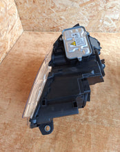 Laden Sie das Bild in den Galerie-Viewer, Frontscheinwerfer Mercedes-Benz W204 A2048208961 Xenon Links Headlight SCH9618548509eb