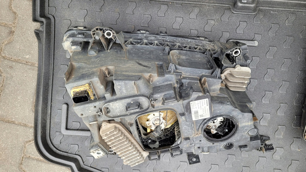 Frontscheinwerfer Volvo 84170200 Rechts Scheinwerfer Headlight SCH3601091148cg