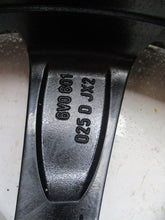 Laden Sie das Bild in den Galerie-Viewer, 1x Alufelge 16 Zoll 7.0&quot; 5x100 46ET Glanz Graphit 6V0601025J Mg Fabia Iii