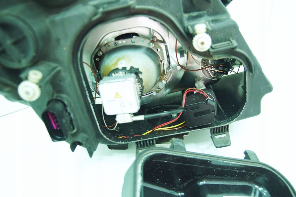 Frontscheinwerfer Mercedes-Benz Sprinter A9068201061 Xenon Rechts oder Links SCH3108095545fs