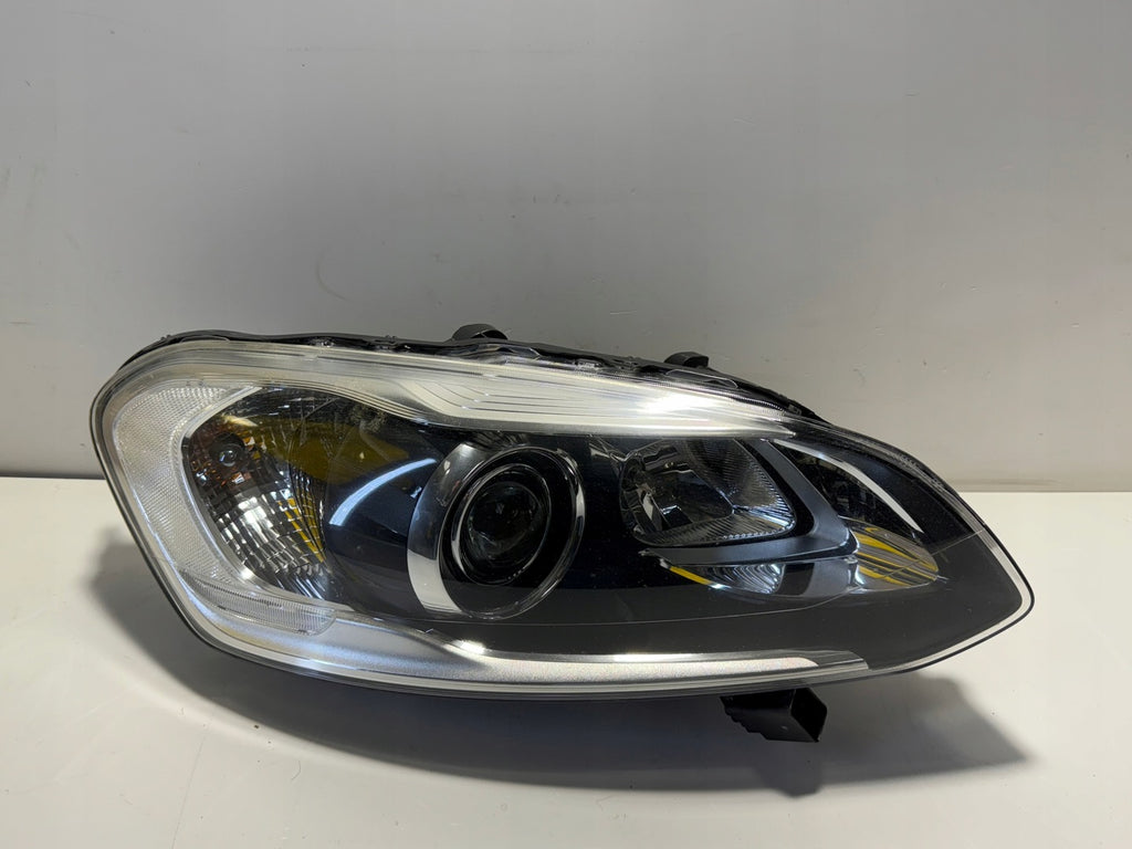 Frontscheinwerfer Volvo Xc60 31420260 Rechts Scheinwerfer Headlight SCH8688442571aa