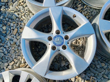 Load image into Gallery viewer, 4x Alufelge 17 Zoll 7.5" 5x112 52 5ET A2464010502 Mercedes-Benz W447 Rim Wheel FEL4390333465hg