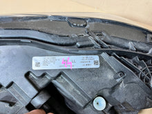 Laden Sie das Bild in den Galerie-Viewer, Frontscheinwerfer BMW 2 G42 5A320E6 5A320E5 LED Ein Satz Scheinwerfer Headlight SCH3590571568kb