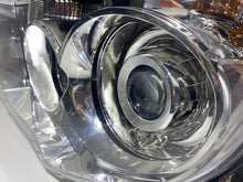 Load image into Gallery viewer, Frontscheinwerfer Mercedes-Benz A9608204039 Xenon Rechts Scheinwerfer Headlight