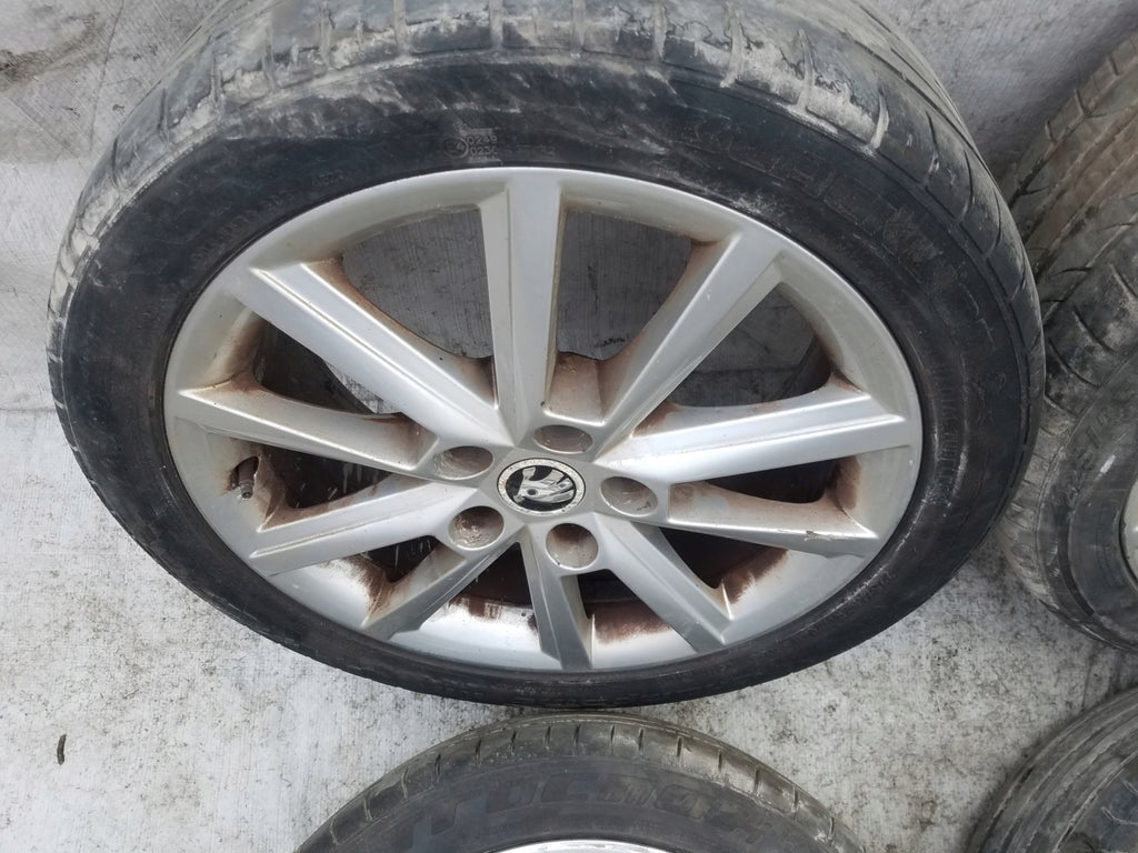4x Alufelge 17 Zoll 7.0" 5x112 49ET Skoda Octavia Iii Rim Wheel FEL6219749882db