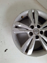 Laden Sie das Bild in den Galerie-Viewer, 1x Alufelge 17 Zoll 6.5" 5x114.3 52910-2Y200 Hyundai Ix35 Rim Wheel FEL1824585644gj