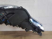 Laden Sie das Bild in den Galerie-Viewer, Frontscheinwerfer Toyota C-Hr 81110F4180 Rechts Scheinwerfer Headlight SCH5657569731jx