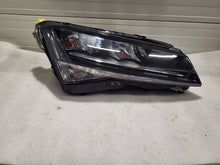 Laden Sie das Bild in den Galerie-Viewer, Frontscheinwerfer Skoda Superb III 3V1941016C Rechts Scheinwerfer Headlight SCH5882199725ca