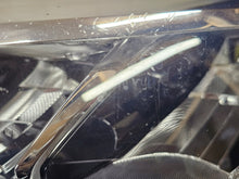 Laden Sie das Bild in den Galerie-Viewer, Frontscheinwerfer Toyota C-Hr Chr 81150-F4180-00 Full LED Rechts oder Links