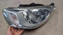 Load image into Gallery viewer, Frontscheinwerfer Hyundai I10 Links Scheinwerfer Headlight
