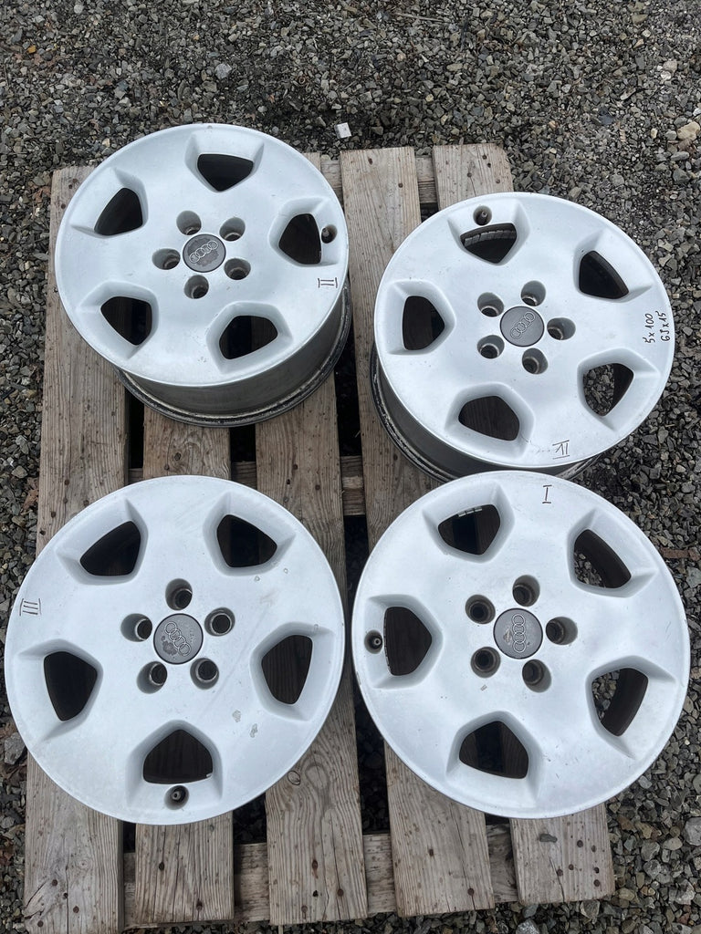 4x Alufelge 15 Zoll 6.0" 5x100 38ET Glanz Silber 8L0601025N Audi Rim Wheel