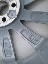 Laden Sie das Bild in den Galerie-Viewer, 1x Alufelge 17 Zoll 6.5" 5x100 657601025D Skoda Scala Rim Wheel FEL4447058178dy