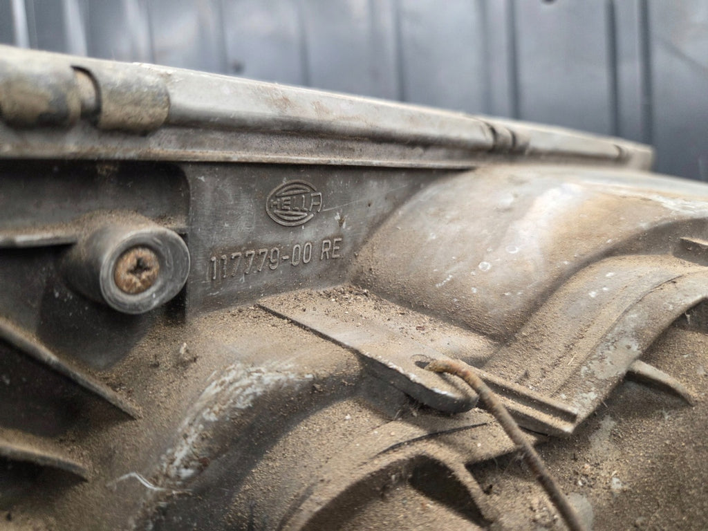 Frontscheinwerfer Mercedes-Benz W123 117779-00 Rechts Scheinwerfer Headlight SCH4279229349zx