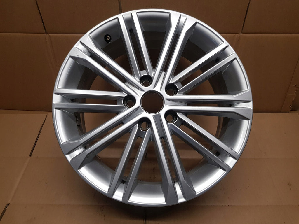 1x Alufelge 17 Zoll 7.0" 5x112 49ET 5F0601025S Audi Leon Rim Wheel