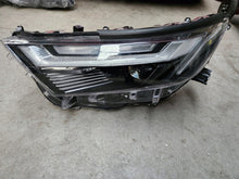 Laden Sie das Bild in den Galerie-Viewer, Frontscheinwerfer Toyota Rav 4 Links Scheinwerfer Headlight