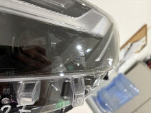 Laden Sie das Bild in den Galerie-Viewer, Frontscheinwerfer Toyota V LED Links Scheinwerfer Headlight SCH8683571983np