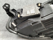 Laden Sie das Bild in den Galerie-Viewer, Frontscheinwerfer VW Transporter S74113E016 LED Rechts Scheinwerfer Headlight SCH6670628656in