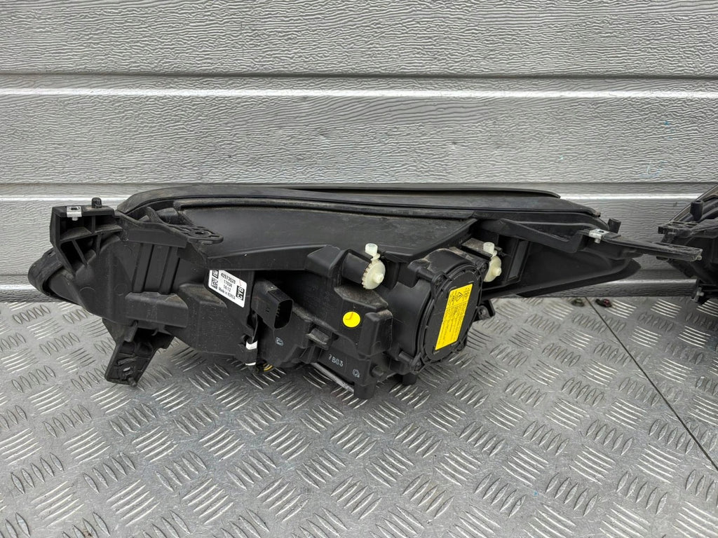Frontscheinwerfer Opel Ampera-E 42573527 42573528 Links Scheinwerfer Headlight SCH1181128273qn