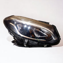 Laden Sie das Bild in den Galerie-Viewer, Frontscheinwerfer Mercedes-Benz W246 A2469065401 Rechts Scheinwerfer Headlight