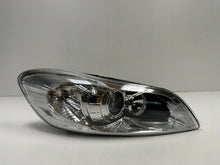 Laden Sie das Bild in den Galerie-Viewer, Frontscheinwerfer Volvo C30 301255282 81299800 Xenon Rechts Headlight