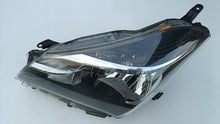 Load image into Gallery viewer, Frontscheinwerfer Toyota Yaris LED Links Scheinwerfer Headlight SCH9662656219eh