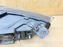 Laden Sie das Bild in den Galerie-Viewer, Frontscheinwerfer Ford Focus NX7B-13E015-CF Links Scheinwerfer Headlight SCH4240104872nx