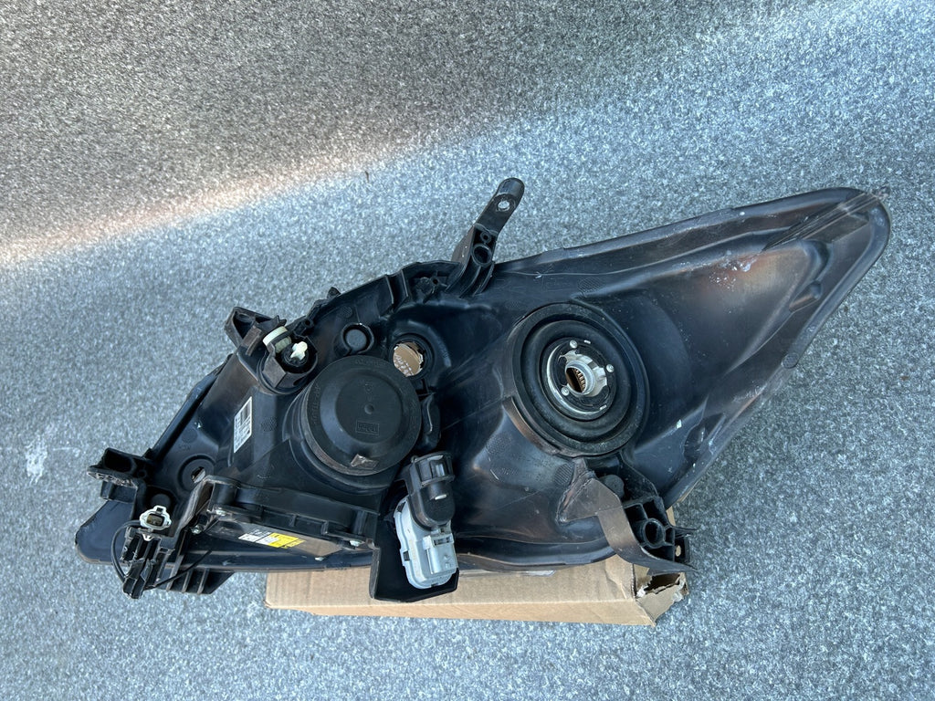 Frontscheinwerfer Toyota Auris 81110-02A51 Xenon Rechts Scheinwerfer Headlight