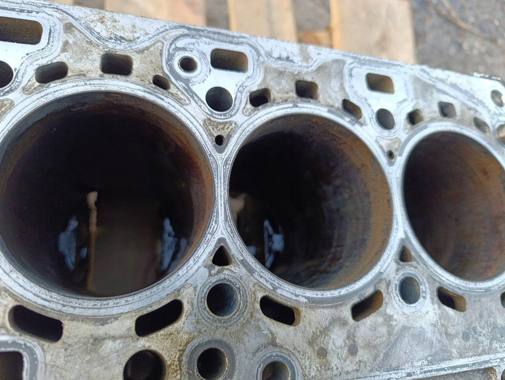 Motorblock BMW Mini Toyota BLOK A N47C20A 2.0D 2.0 Diesel Unkomplett