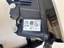 Load image into Gallery viewer, Frontscheinwerfer VW 1t3 1T3941035B 1T3941036B Ein Stück (Rechts oder Links) SCH4547840458zw
