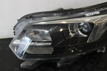 Laden Sie das Bild in den Galerie-Viewer, Frontscheinwerfer Opel Zafira A Life 9832837680 Links Scheinwerfer Headlight SCH3090321671yw