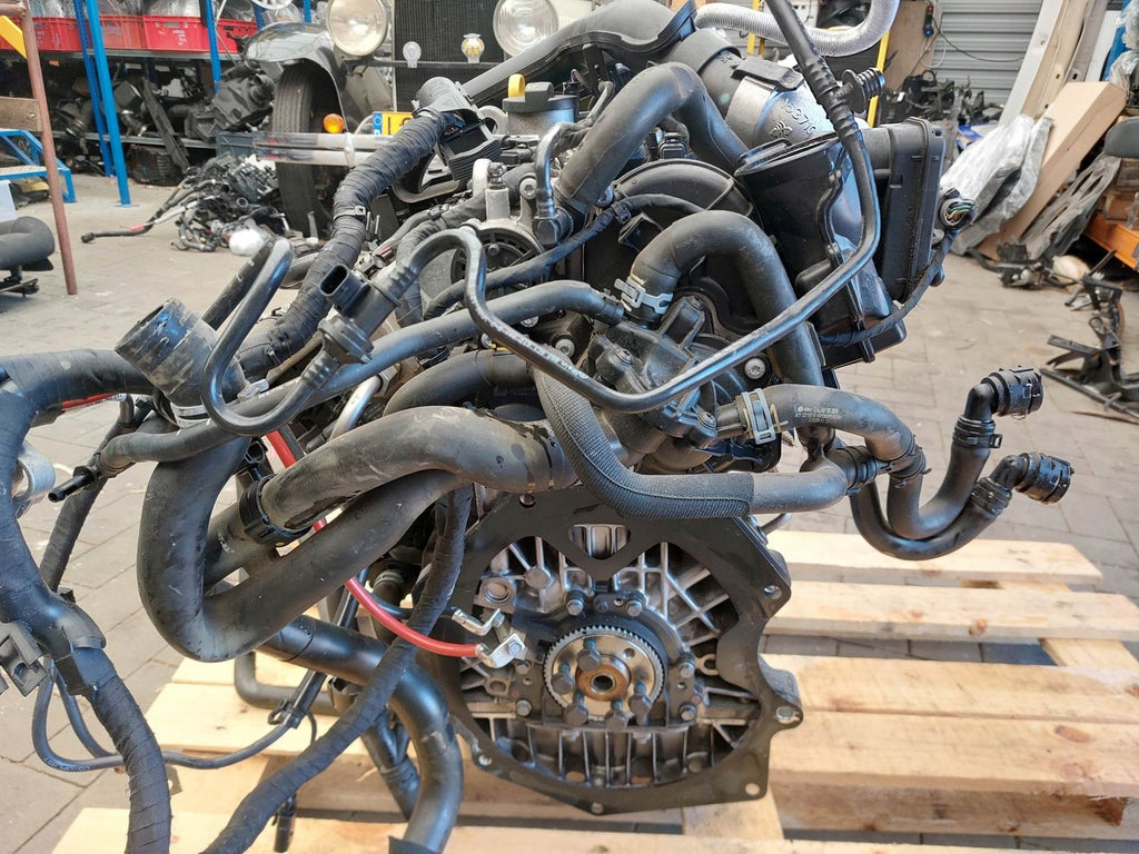 Motor Audi A1 CHZ 1.0 TFSI 59TKm 2015 Benzin Engine Komplett