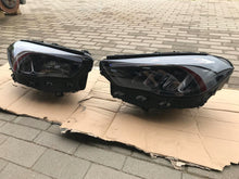 Laden Sie das Bild in den Galerie-Viewer, Frontscheinwerfer Mercedes-Benz W247 A2479063804 A2479063504 Ein Satz Headlight