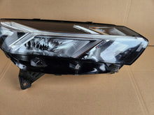 Laden Sie das Bild in den Galerie-Viewer, Frontscheinwerfer Dacia Sandero III Jogger 260102586R Full LED Rechts Headlight