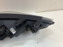 Laden Sie das Bild in den Galerie-Viewer, Frontscheinwerfer Hyundai Elantra 92101F2 Links Scheinwerfer Headlight