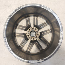 Load image into Gallery viewer, 1x Alufelge 18 Zoll 7.5" 5x112 48ET Silber AEZ18666 Audi I Rim Wheel FEL3723655662qr