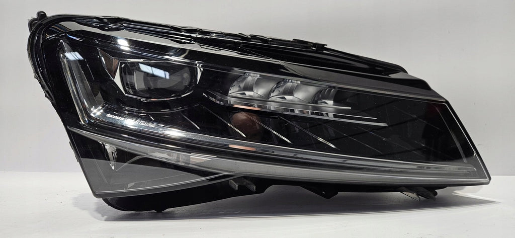 Frontscheinwerfer Skoda Superb III 3V1941016D LED Rechts Scheinwerfer Headlight SCH9392172943ly