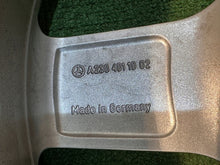 Laden Sie das Bild in den Galerie-Viewer, 1x Alufelge 18 Zoll 8.5" 5x112 30ET A2304011002 Mercedes-Benz Amg Rim Wheel FEL3820391183ro