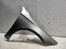 Laden Sie das Bild in den Galerie-Viewer, Kotflügel Mercedes-Benz W177 A1778810600 Vorne Rechts Grau