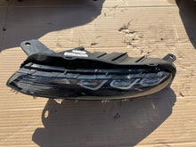 Laden Sie das Bild in den Galerie-Viewer, Frontscheinwerfer Citroën Berlingo 9819435680 Ein Stück (Rechts oder Links)