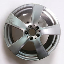 Laden Sie das Bild in den Galerie-Viewer, 1x Alufelge 18 Zoll 8.0&quot; 5x112 45ET A2074010402 Mercedes-Benz Rim Wheel