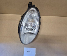 Laden Sie das Bild in den Galerie-Viewer, Frontscheinwerfer Mercedes-Benz W251 A2518260191 Links Scheinwerfer Headlight SCH2830332839li