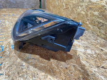 Laden Sie das Bild in den Galerie-Viewer, Frontscheinwerfer Seat Leon 5F1941007G Full LED Ein Stück (Rechts oder Links)