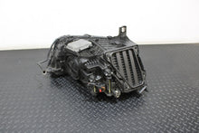 Laden Sie das Bild in den Galerie-Viewer, Frontscheinwerfer Audi Q3 83A941033 Links Scheinwerfer Headlight SCH6513312156bi