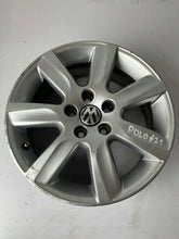 Load image into Gallery viewer, 1x Alufelge 15 Zoll 6.0&quot; 5x100 6R0601025L VW Polo Rim Wheel