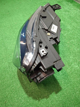 Laden Sie das Bild in den Galerie-Viewer, Frontscheinwerfer Peugeot Partner Rifter 9816827280 Links Scheinwerfer Headlight SCH7902849168xt