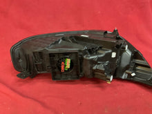 Laden Sie das Bild in den Galerie-Viewer, Frontscheinwerfer Ford Focus 00220632 Links Scheinwerfer Headlight SCH2648138888we